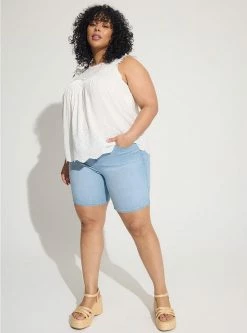 TORRID 8 Inch Bombshell Premium Stretch High-Rise Short