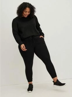 TORRID Everyday Fleece Crop Active Jogger In Classic Fit