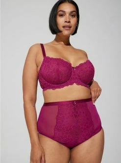 Null Peacock Lace High-Rise Brief Keyhole Panty