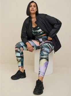 HAPPYCAMPER Happy Camper Performance Core Full Length Active Legging With Cargo Pocket